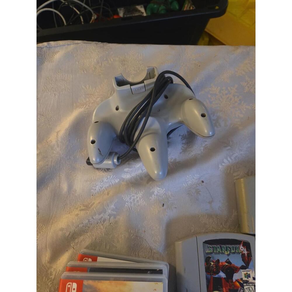 Authentic OEM Nintendo 64 Controller - Classic Gray - Picture 2 of 2